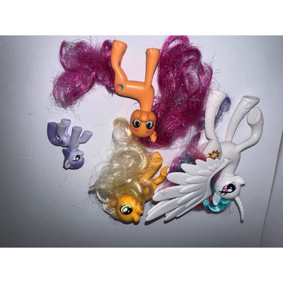 My little Pony bundle of 3 ponies Sunny Starscout, PRINCESS CELESTIA, Apple Jack - Picture 7 of 8